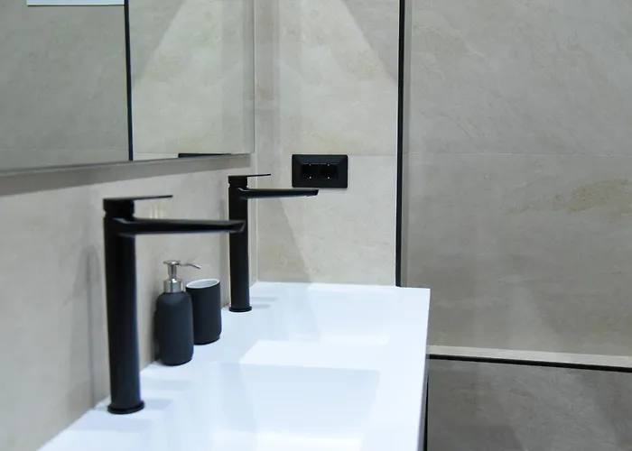 Retreat - Con Privata Apartment *